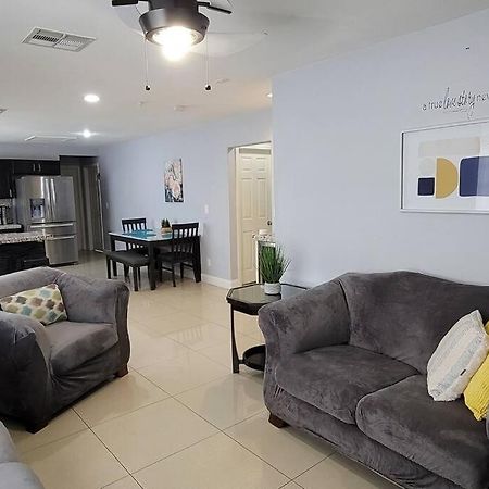 K - Fully Remodeled And Professionally Decorated Las Vegas Exterior photo