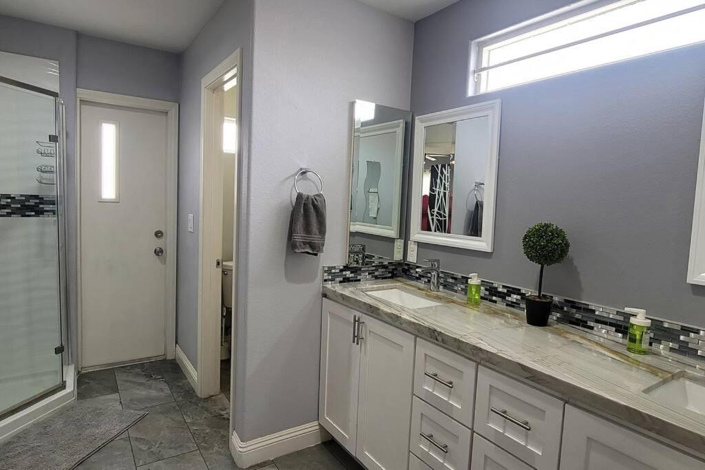 K - Fully Remodeled And Professionally Decorated Las Vegas Exterior photo