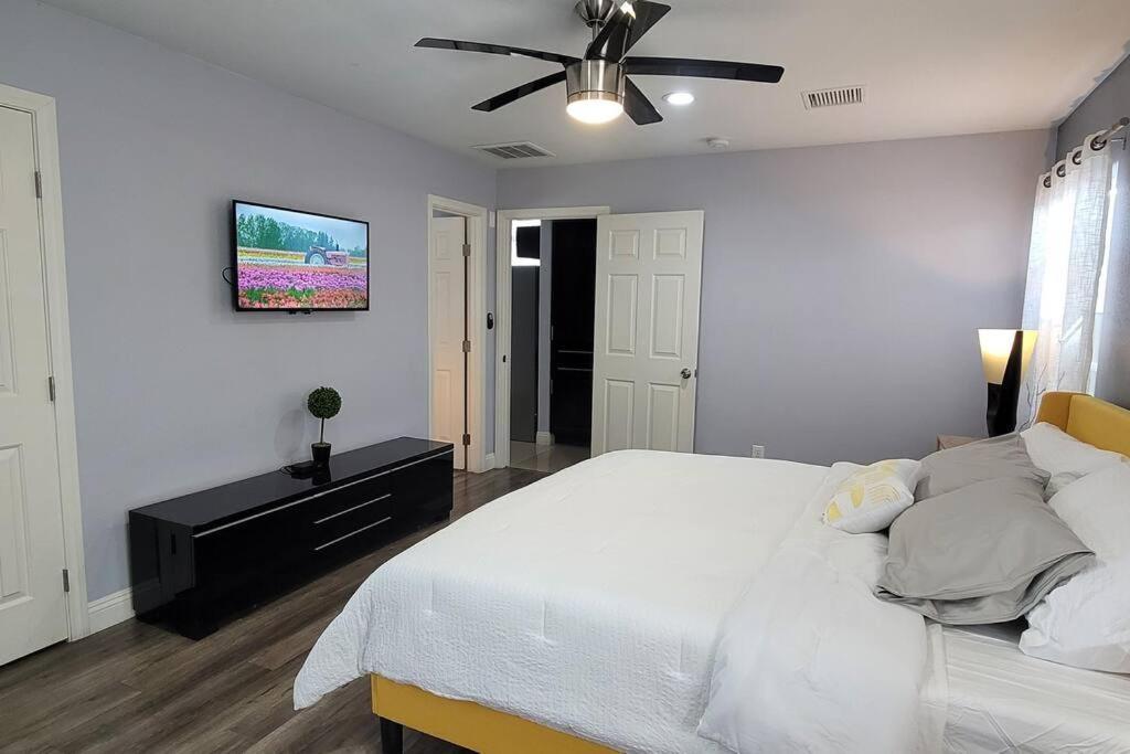 K - Fully Remodeled And Professionally Decorated Las Vegas Exterior photo