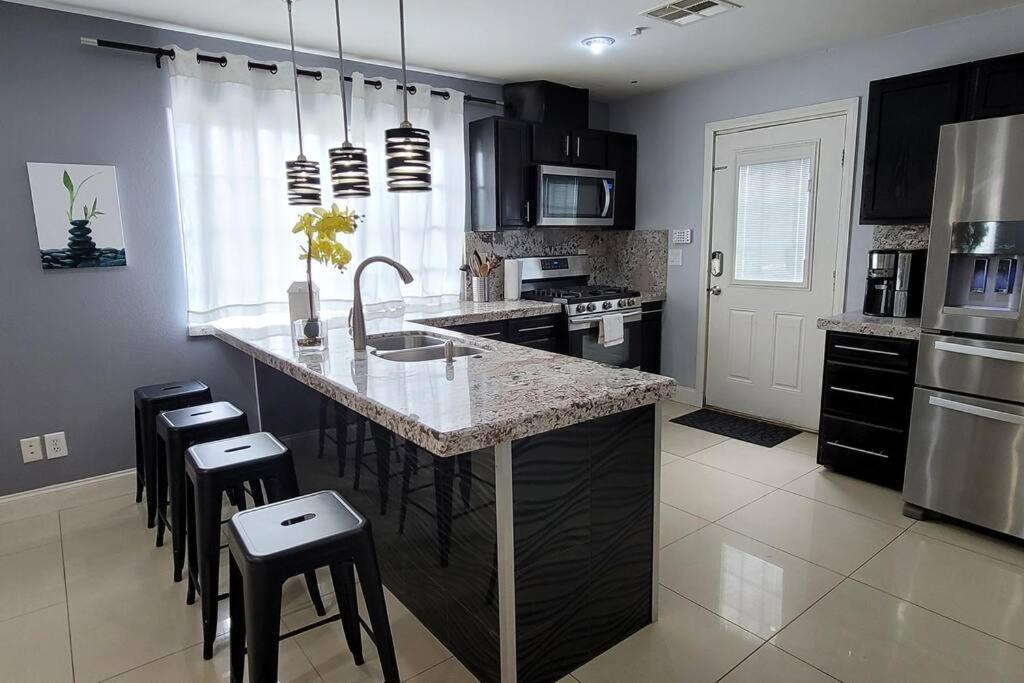 K - Fully Remodeled And Professionally Decorated Las Vegas Exterior photo